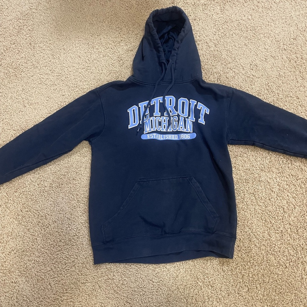 Youth medium - Navy graphic hoodie